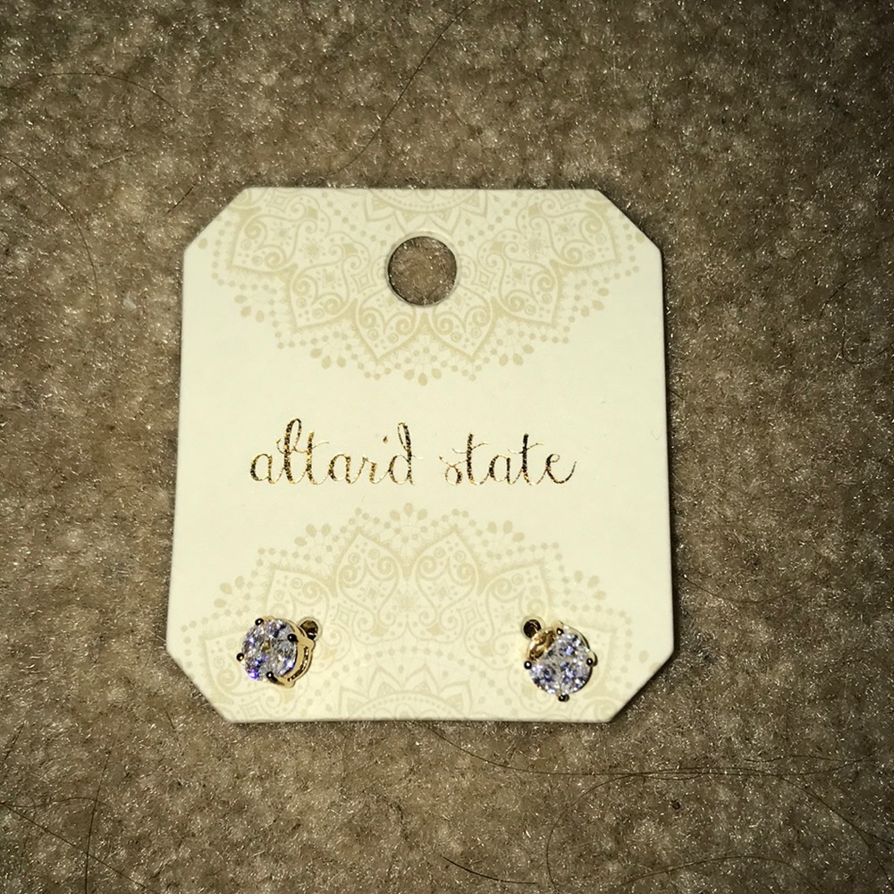 Gold studs